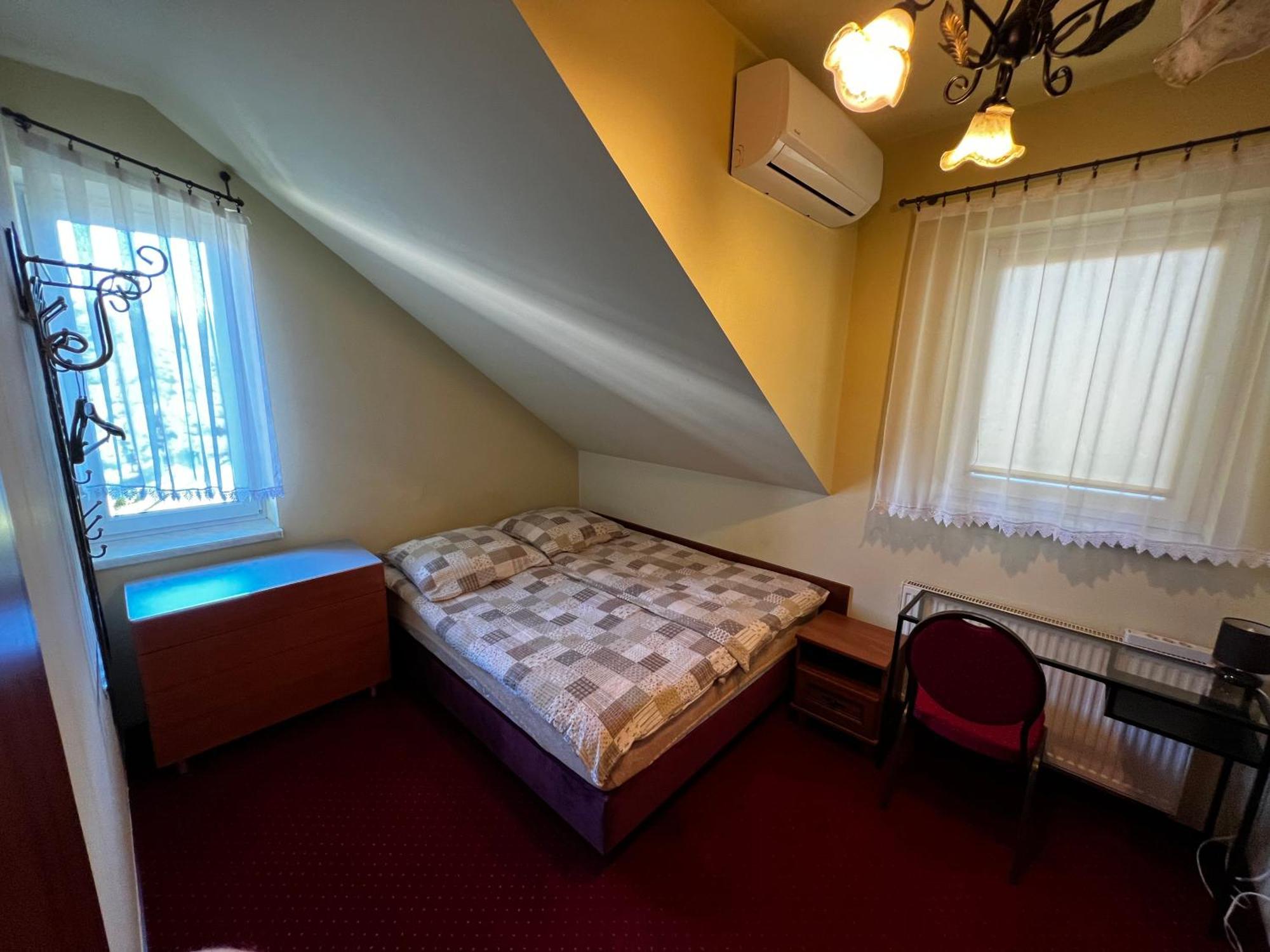 Zajazd Skorpion B&B Oswiecim Dış mekan fotoğraf