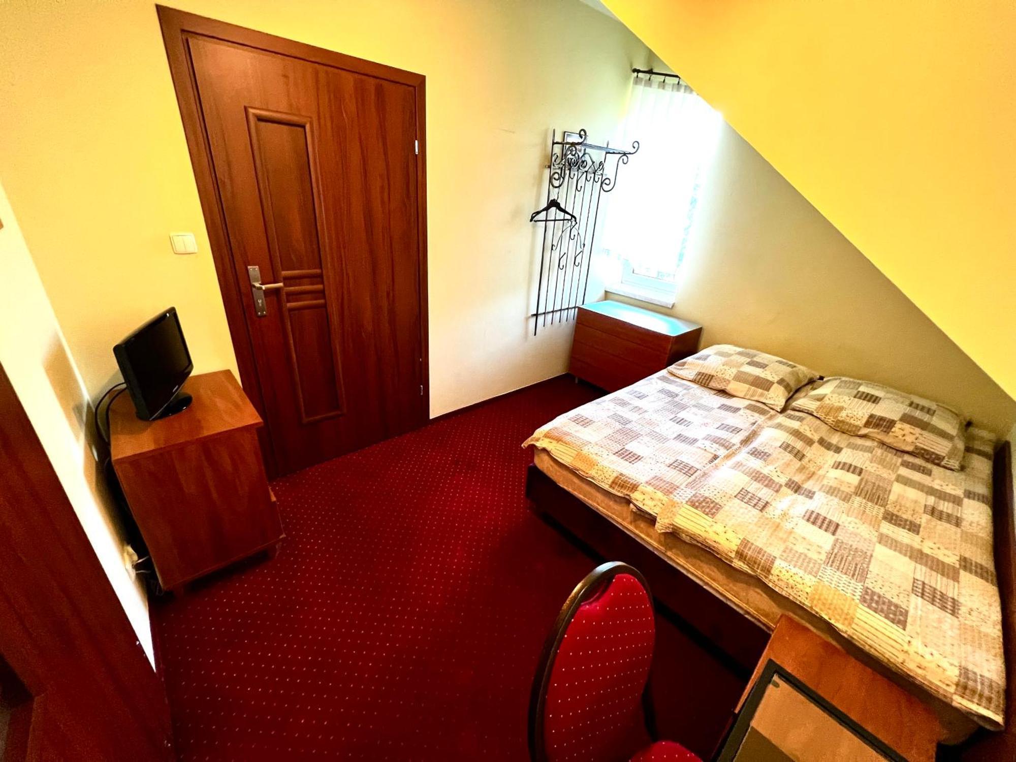 Zajazd Skorpion B&B Oswiecim Dış mekan fotoğraf